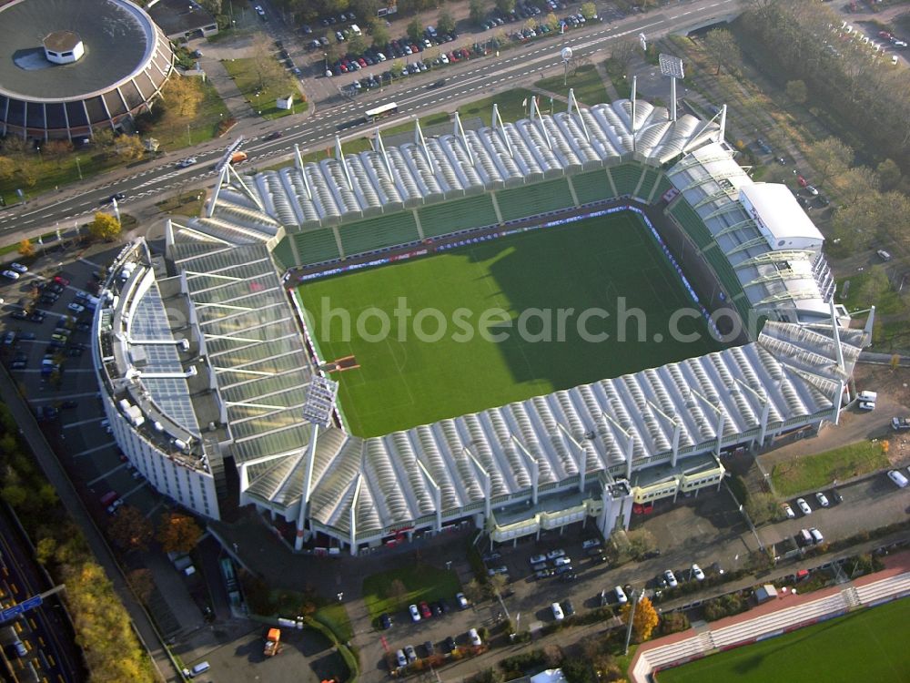 Leverkusen from the bird's eye view: Sports facility grounds of the Arena stadium BayArena of Fussballvereins Bayer 04 Leverkusen in the district Wiesdorf in Leverkusen in the state North Rhine-Westphalia, Germany