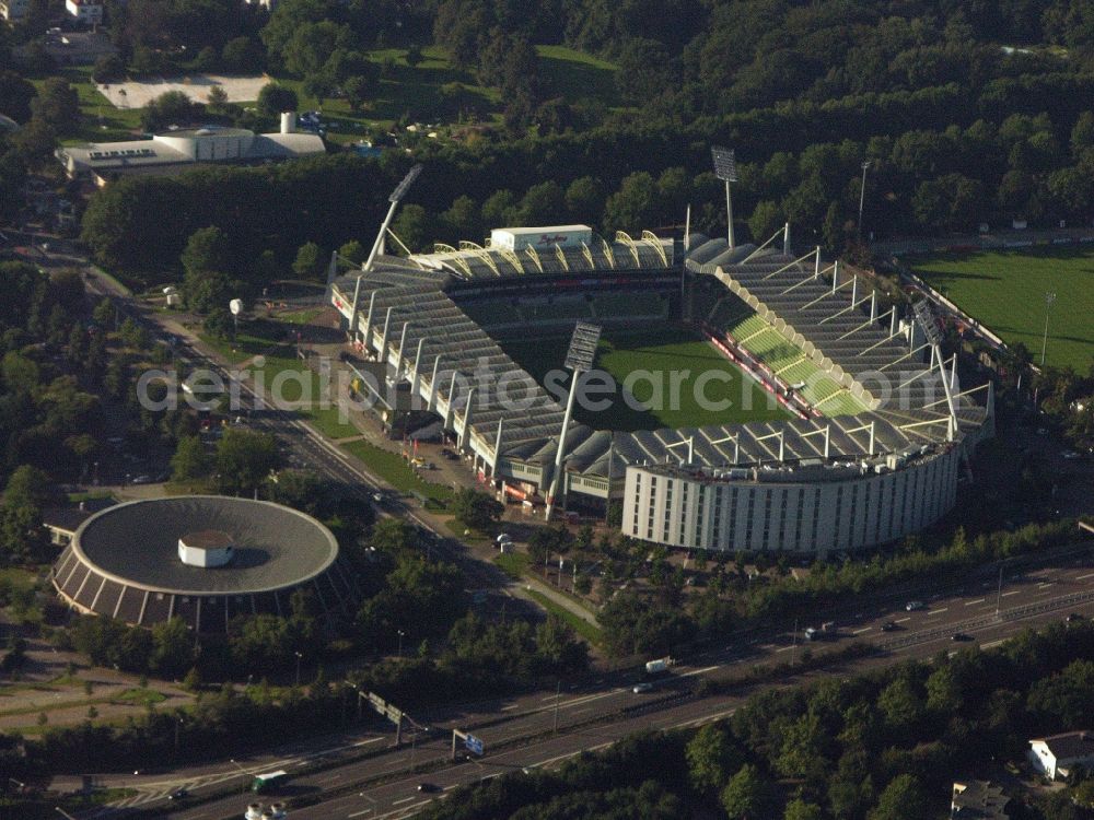 Aerial photograph Leverkusen - Sports facility grounds of the Arena stadium BayArena of Fussballvereins Bayer 04 Leverkusen in the district Wiesdorf in Leverkusen in the state North Rhine-Westphalia, Germany