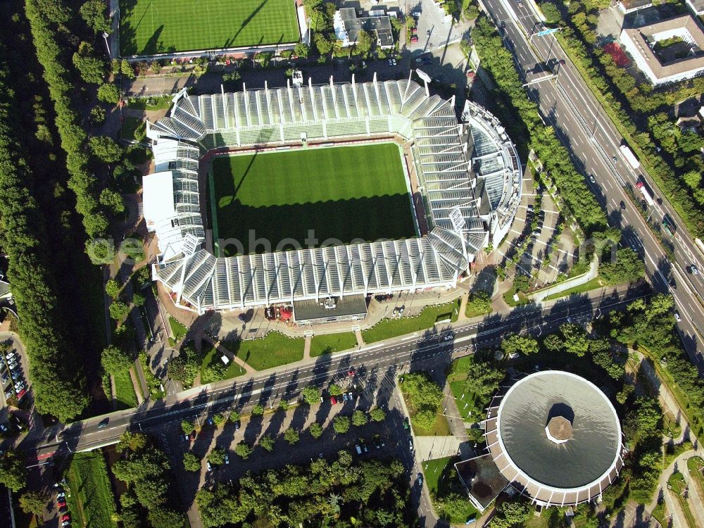 Leverkusen from above - Sports facility grounds of the Arena stadium BayArena of Fussballvereins Bayer 04 Leverkusen in the district Wiesdorf in Leverkusen in the state North Rhine-Westphalia, Germany