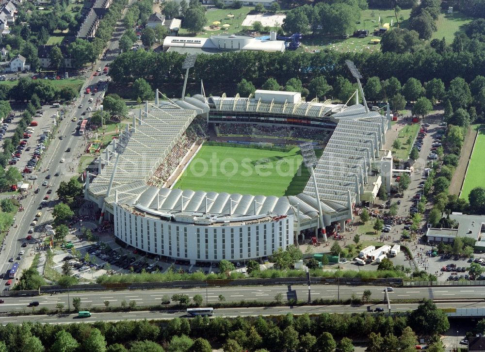 Aerial photograph Leverkusen - Sports facility grounds of the Arena stadium BayArena of Fussballvereins Bayer 04 Leverkusen in the district Wiesdorf in Leverkusen in the state North Rhine-Westphalia, Germany