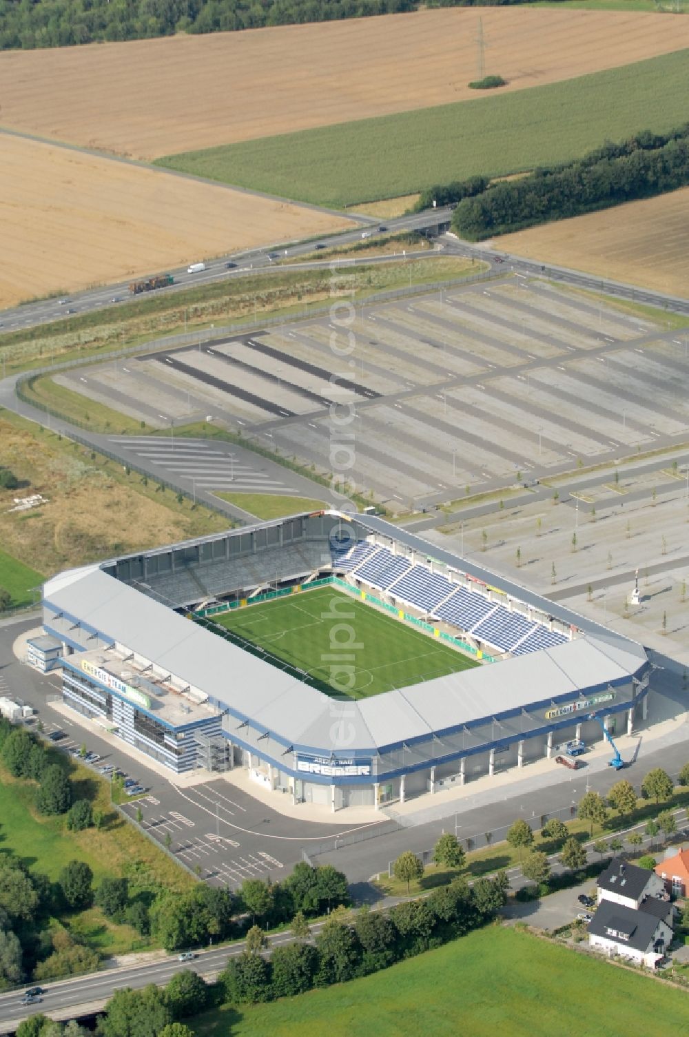 Aerial photograph Paderborn - Sports facility grounds of the Arena stadium Benteler - Arena an der Paofborner Strasse of in Paderborn in the state North Rhine-Westphalia, Germany