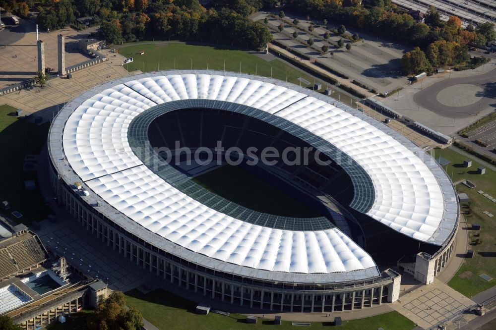 Aerial photograph Berlin - Sports facility grounds of the Arena stadium Olympiastadion in Berlin in Germany