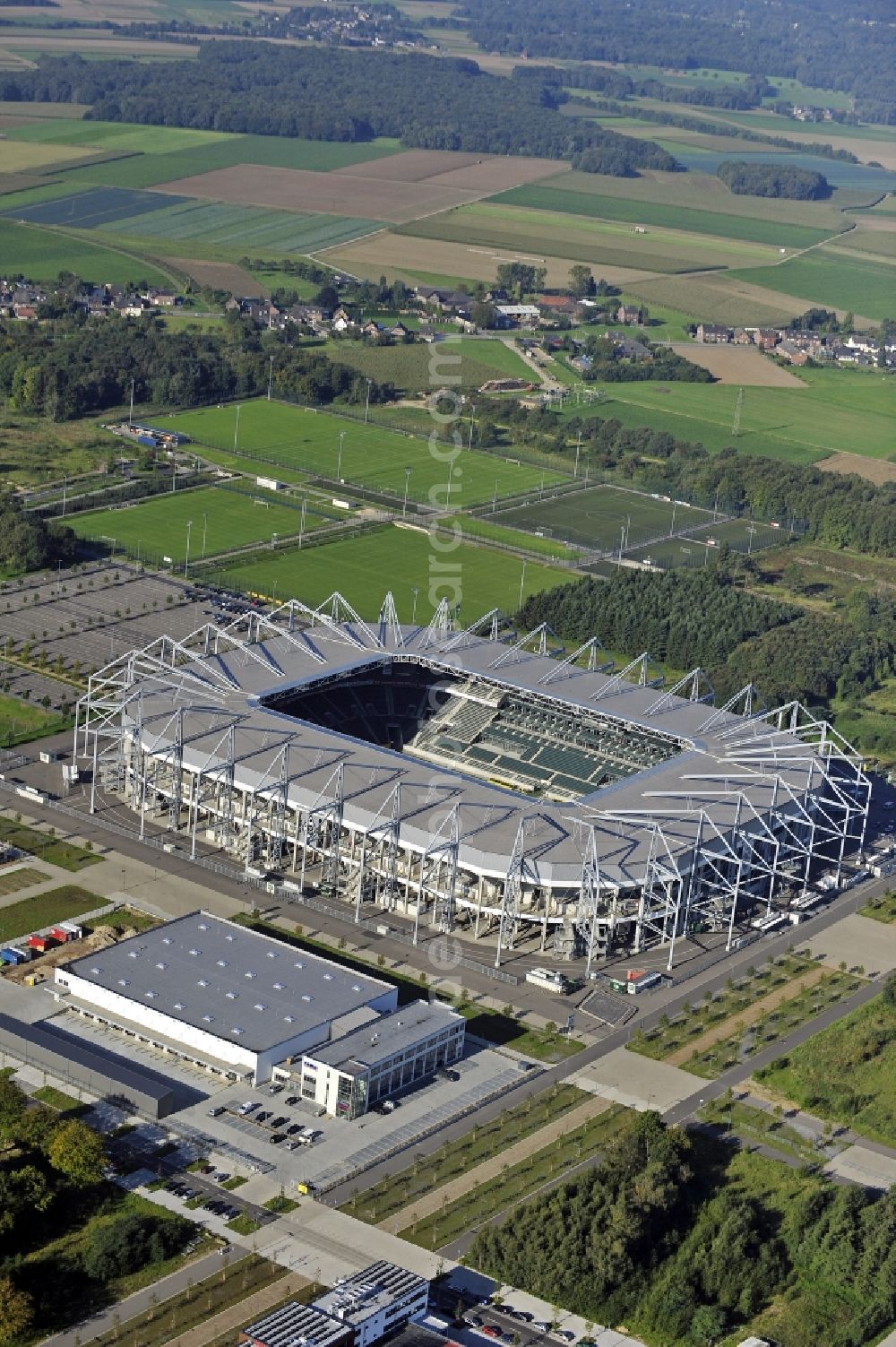 Mönchengladbach from above - Sports facility grounds of the Arena stadium BORUSSIA-PARK in Moenchengladbach in the state North Rhine-Westphalia, Germany