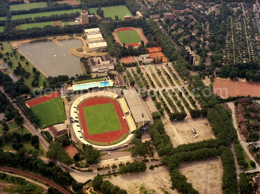 Aerial image Duisburg - Sports facility grounds of the Arena stadium Wedaustadion in Duisburg in the state North Rhine-Westphalia