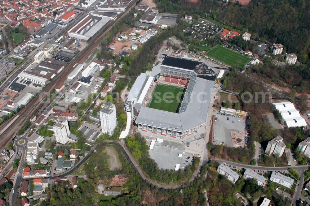 Aerial photograph Kaiserslautern - Sports facility grounds of the Arena stadium Fritz-Walter-Stadion in destrict Betzenberg on Fritz-Walter-Strasse in Kaiserslautern in the state Rhineland-Palatinate, Germany