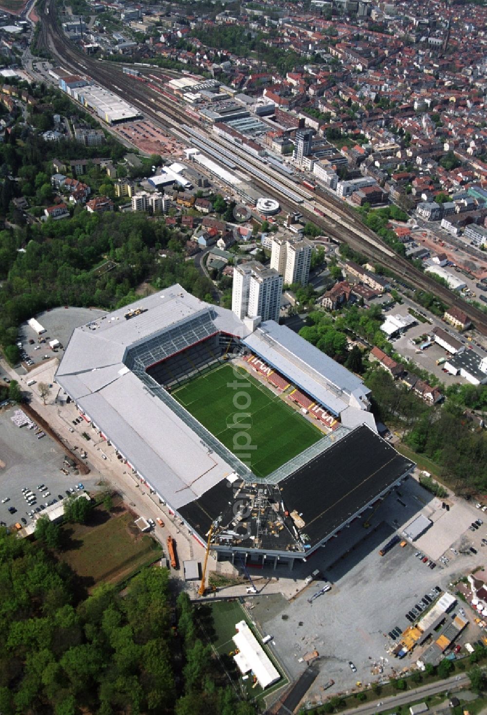 Aerial image Kaiserslautern - Sports facility grounds of the Arena stadium Fritz-Walter-Stadion in destrict Betzenberg on Fritz-Walter-Strasse in Kaiserslautern in the state Rhineland-Palatinate, Germany