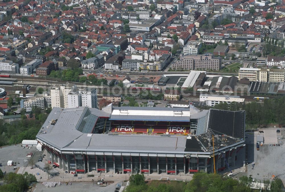 Aerial photograph Kaiserslautern - Sports facility grounds of the Arena stadium Fritz-Walter-Stadion in destrict Betzenberg on Fritz-Walter-Strasse in Kaiserslautern in the state Rhineland-Palatinate, Germany