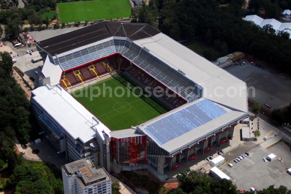 Aerial photograph Kaiserslautern - Sports facility grounds of the Arena stadium Fritz-Walter-Stadion in destrict Betzenberg on Fritz-Walter-Strasse in Kaiserslautern in the state Rhineland-Palatinate, Germany