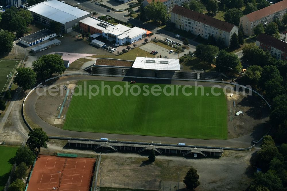 Hoyerswerda from the bird's eye view: Sports facility grounds of the Arena stadium Sportclub Hoyerswerda e.V. on Liselotte-Herrmann-Strasse in Hoyerswerda in the state Saxony