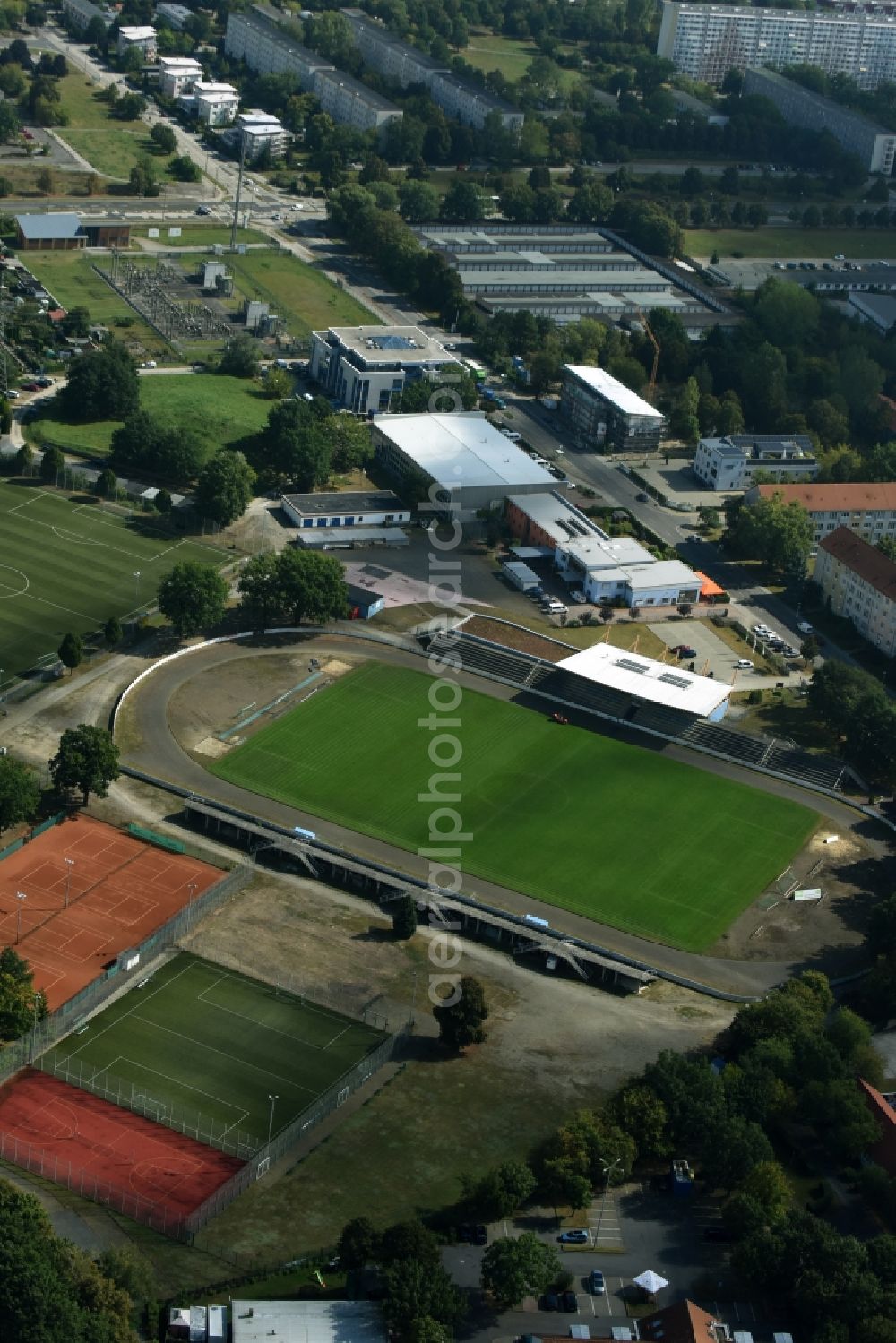 Aerial photograph Hoyerswerda - Sports facility grounds of the Arena stadium Sportclub Hoyerswerda e.V. on Liselotte-Herrmann-Strasse in Hoyerswerda in the state Saxony