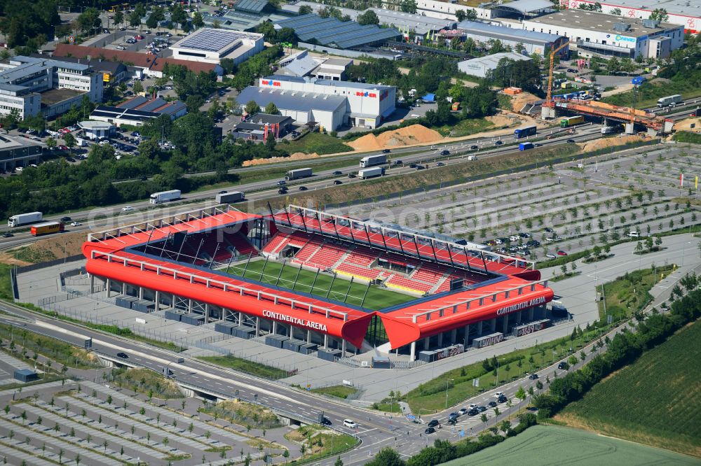 Aerial photograph Regensburg - Sports facility grounds of the Arena stadium Jahnstadion formerly Continental Arena on street Franz-Josef-Strauss-Allee in Regensburg in the state Bavaria, Germany