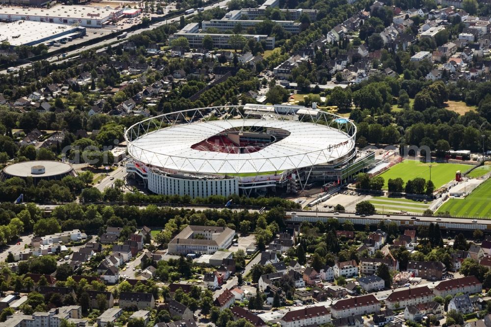 Aerial photograph Leverkusen - Sports facility grounds of the Arena stadium BayArena on Bismarckstrasse in Leverkusen in the state North Rhine-Westphalia