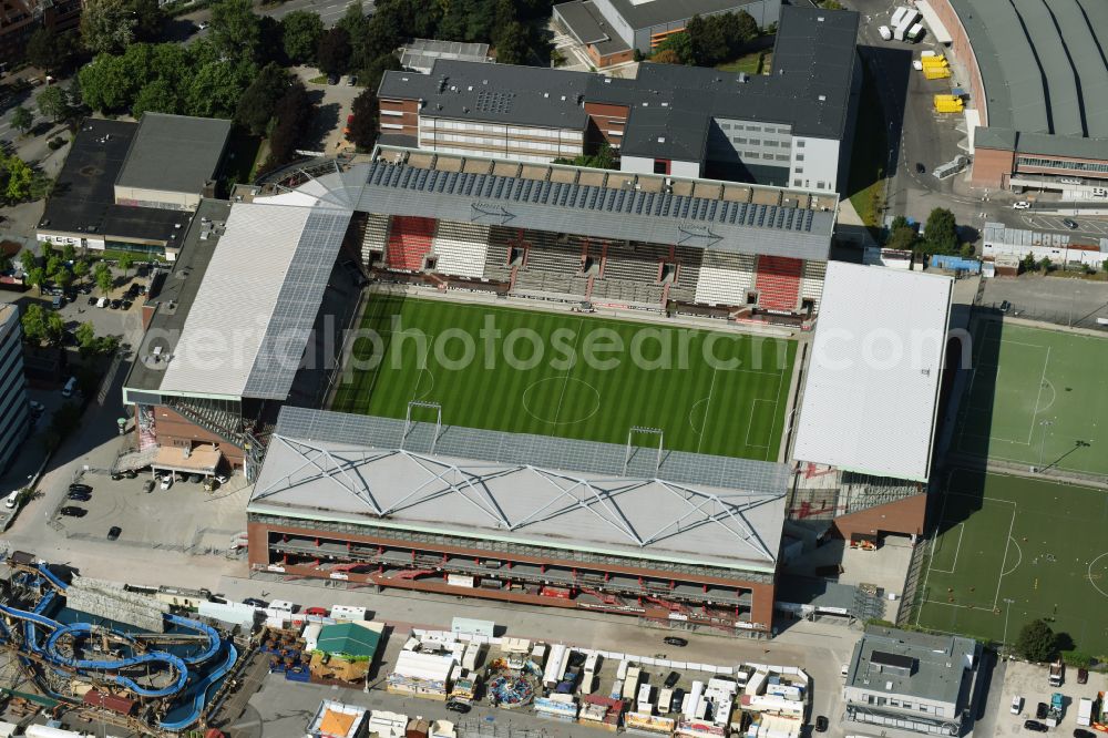 Hamburg from above - Sports facility grounds of the arena of the stadium Millerntor- Stadion in am Heiligengeistfeld in the St. Pauli district in Hamburg, Germany