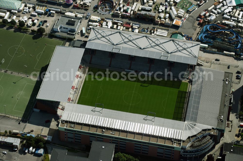 Aerial image Hamburg - Sports facility grounds of the arena of the stadium Millerntor- Stadion in am Heiligengeistfeld in the St. Pauli district in Hamburg, Germany