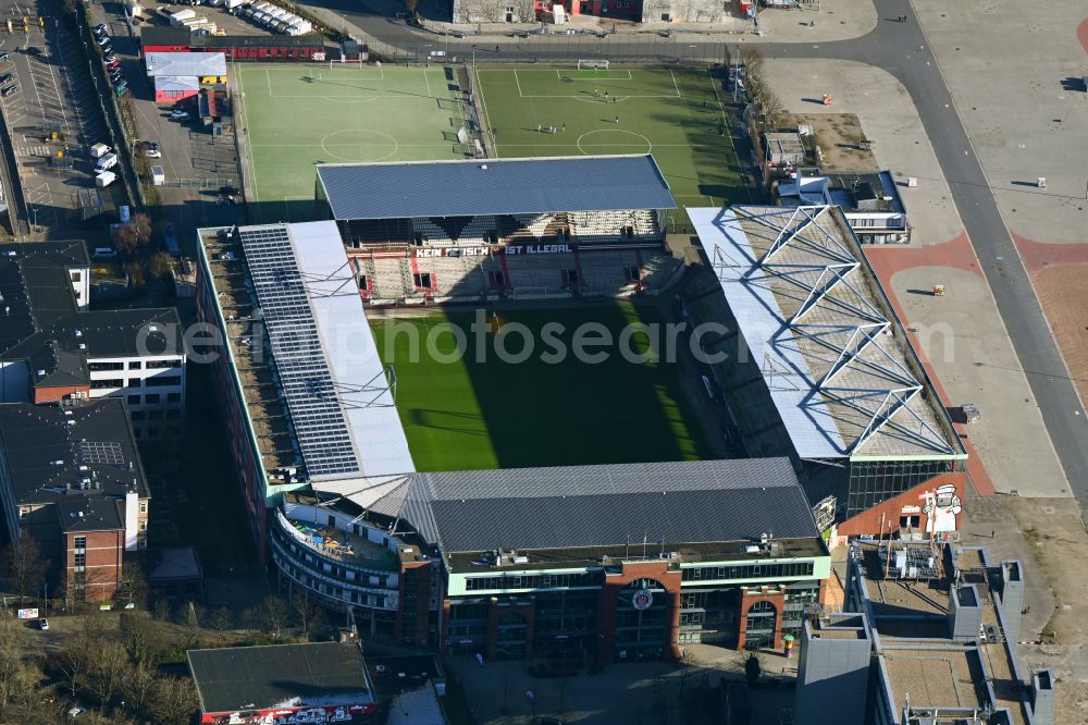 Aerial image Hamburg - Sports facility grounds of the arena of the stadium Millerntor- Stadion in am Heiligengeistfeld in the St. Pauli district in Hamburg, Germany