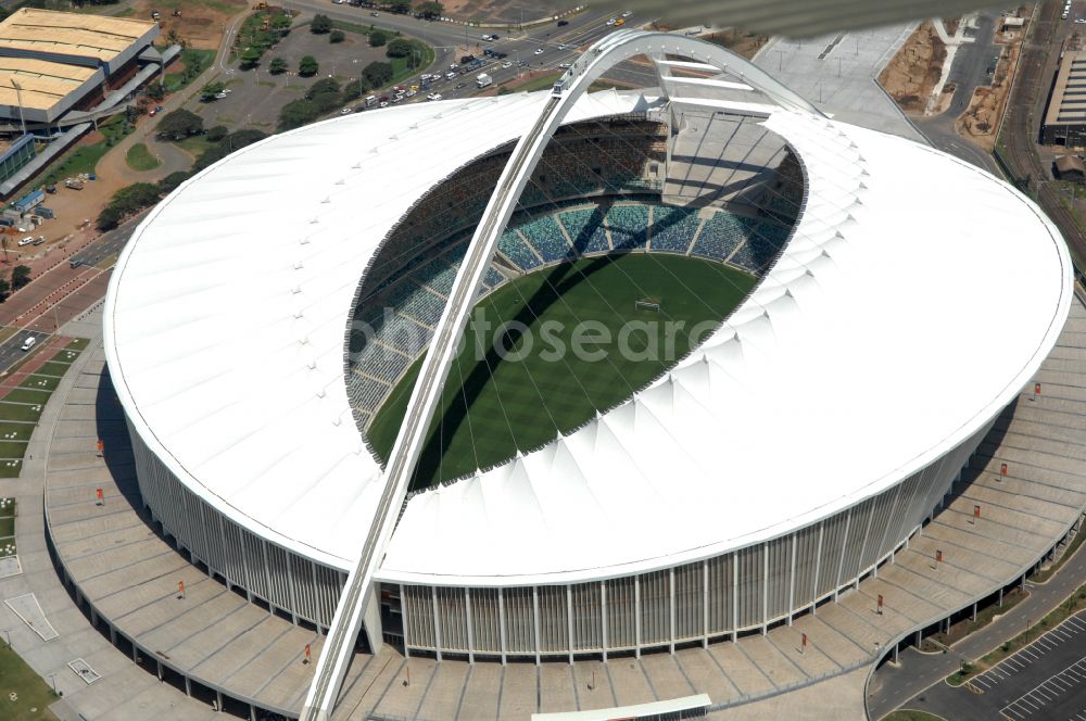 Aerial photograph Durban - Sports facility area of the arena of the stadium Moses Mabhida Stadium in Kings Park on Masabalala Yengwa Avenue in the district of Stamford Hill in Durban in KwaZulu-Natal, South Africa