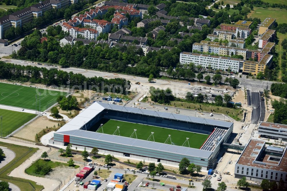 Aerial image München - Sports facility grounds of the Arena stadium of Nachwuchsleistungszentrum (NLZ) fuer den FC Bayern Muenchen in the district Milbertshofen-Am Hart in Munich in the state Bavaria, Germany