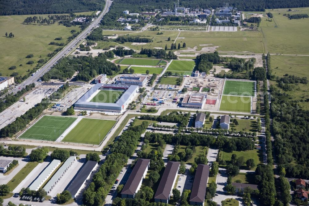 Aerial photograph München - Sports facility grounds of the Arena stadium of Nachwuchsleistungszentrum (NLZ) fuer den FC Bayern Muenchen in the district Milbertshofen-Am Hart in Munich in the state Bavaria, Germany