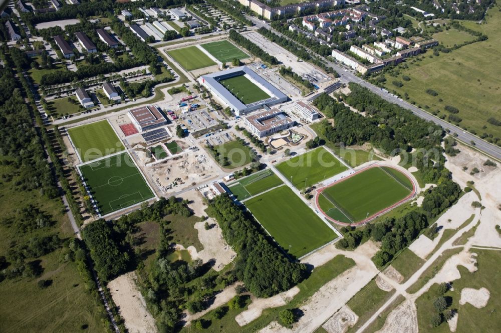 Aerial photograph München - Sports facility grounds of the Arena stadium of Nachwuchsleistungszentrum (NLZ) fuer den FC Bayern Muenchen in the district Milbertshofen-Am Hart in Munich in the state Bavaria, Germany