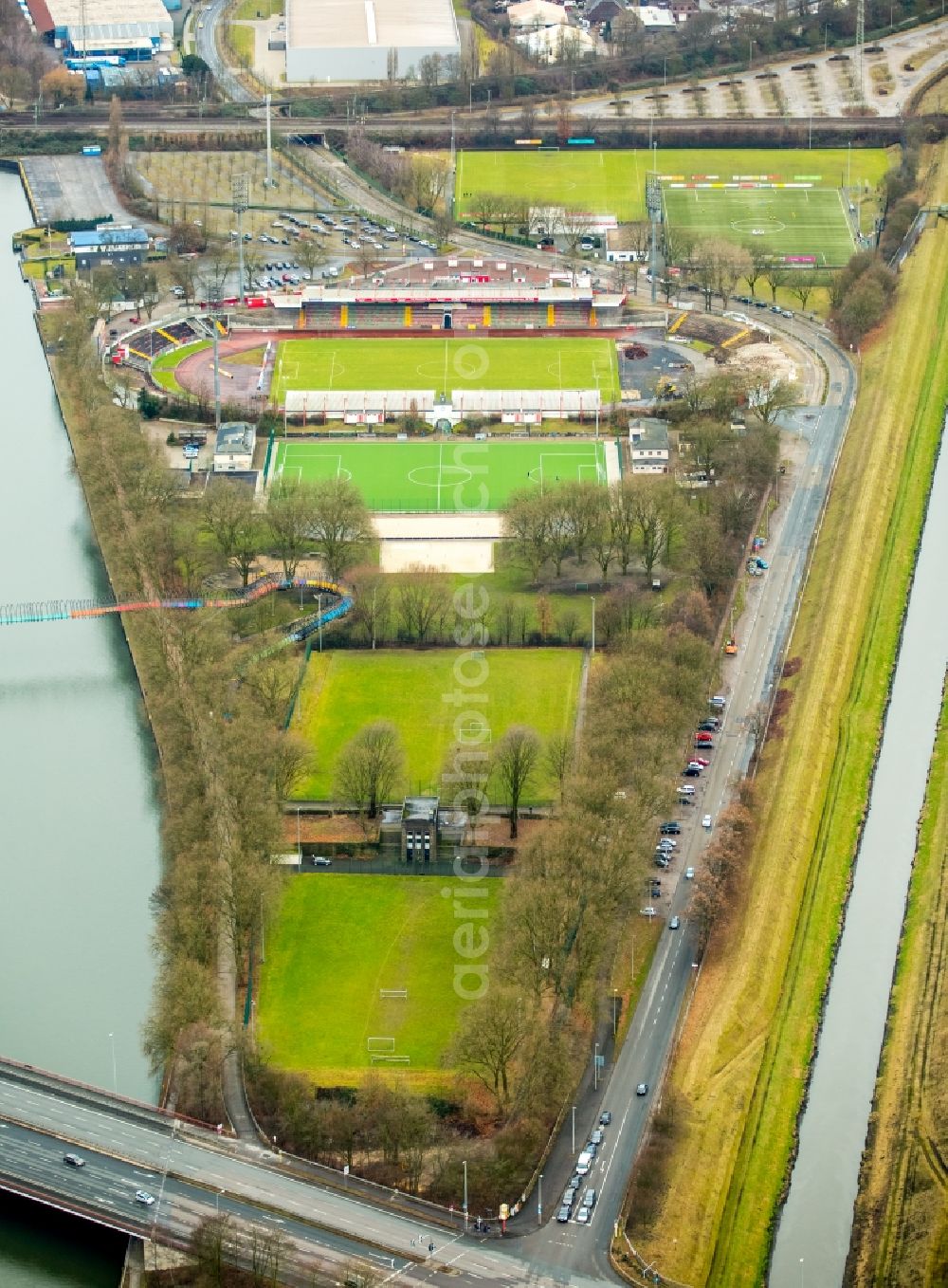 Oberhausen from the bird's eye view: Sports facility grounds of the Arena stadium Niederrhein Lindnerstrasse in Oberhausen in the state North Rhine-Westphalia