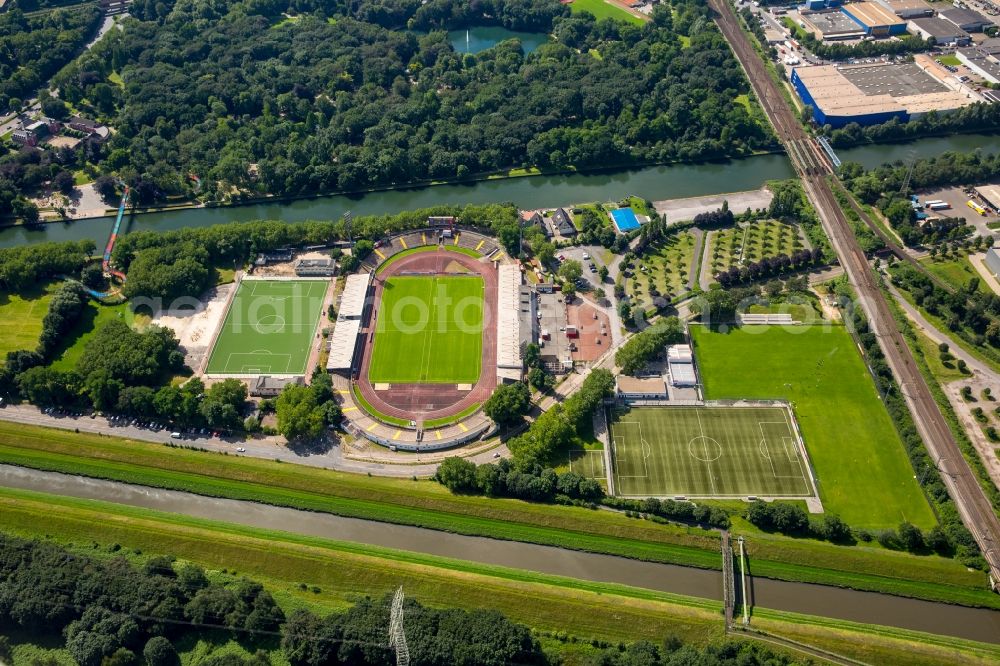 Oberhausen from the bird's eye view: Sports facility grounds of the Arena stadium Stadion Niederrhein Lindnerstrasse in Oberhausen in the state North Rhine-Westphalia