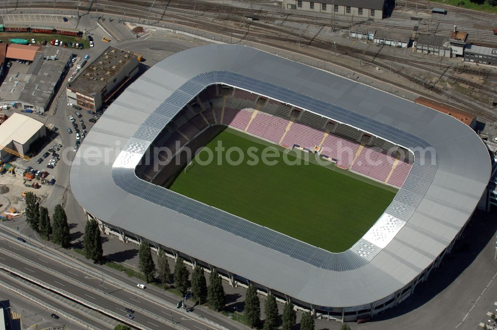 Genf from the bird's eye view: Sports facility grounds of the arena of the stadium Stade de Geneve (or Stade de la Praille) on the Route des Jeunes in Geneva in the canton of Geneve, Switzerland