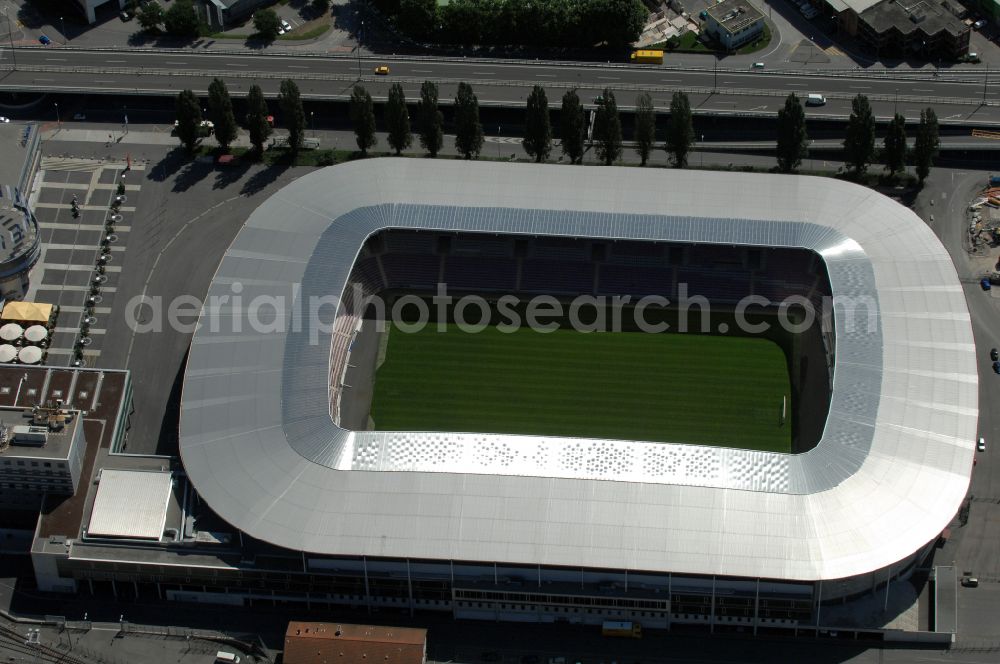 Genf from the bird's eye view: Sports facility grounds of the arena of the stadium Stade de Geneve (or Stade de la Praille) on the Route des Jeunes in Geneva in the canton of Geneve, Switzerland