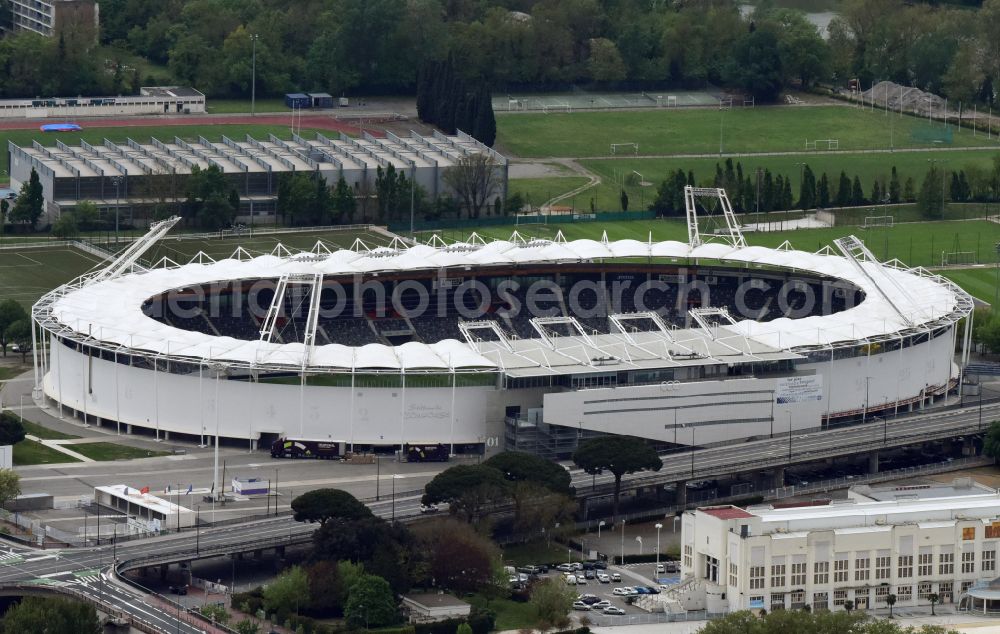 Toulouse from the bird's eye view: Sports facility grounds of the Arena stadium Stadium TFC Municipal on street Allee Gabriel Bienes in Toulouse in Occitanie, France