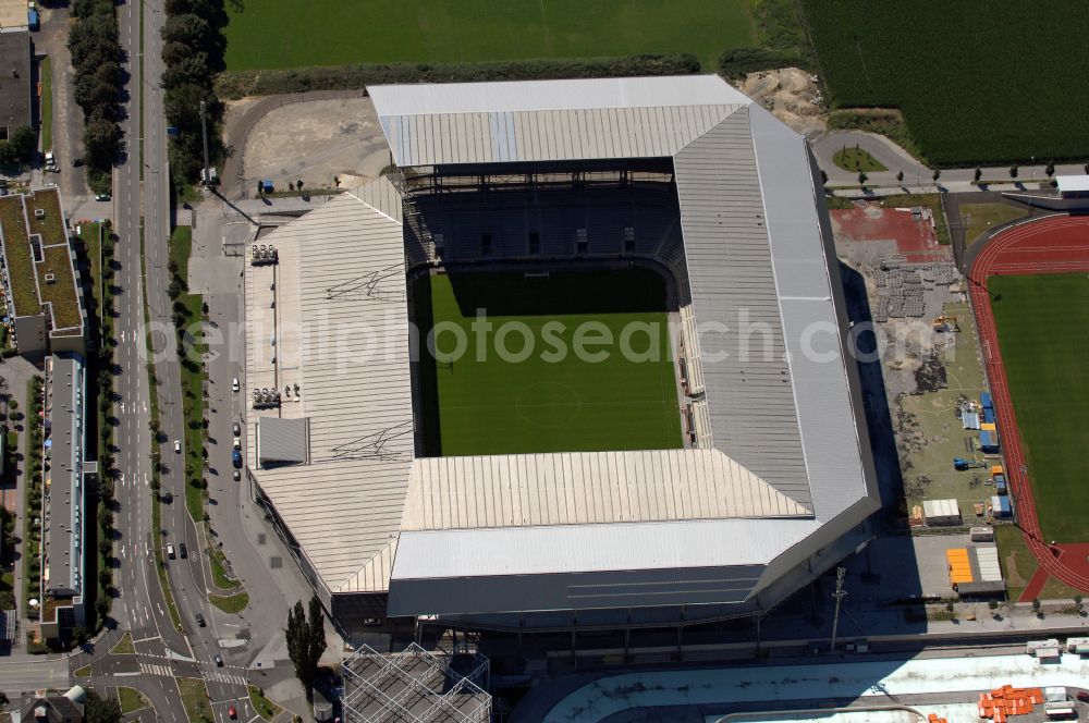 Innsbruck from the bird's eye view: Sports facility grounds of the Arena stadium Tivoli-Stadion on street Stadionstrasse in Innsbruck in Tirol, Austria