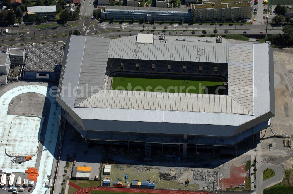 Innsbruck from the bird's eye view: Sports facility grounds of the Arena stadium Tivoli-Stadion on street Stadionstrasse in Innsbruck in Tirol, Austria