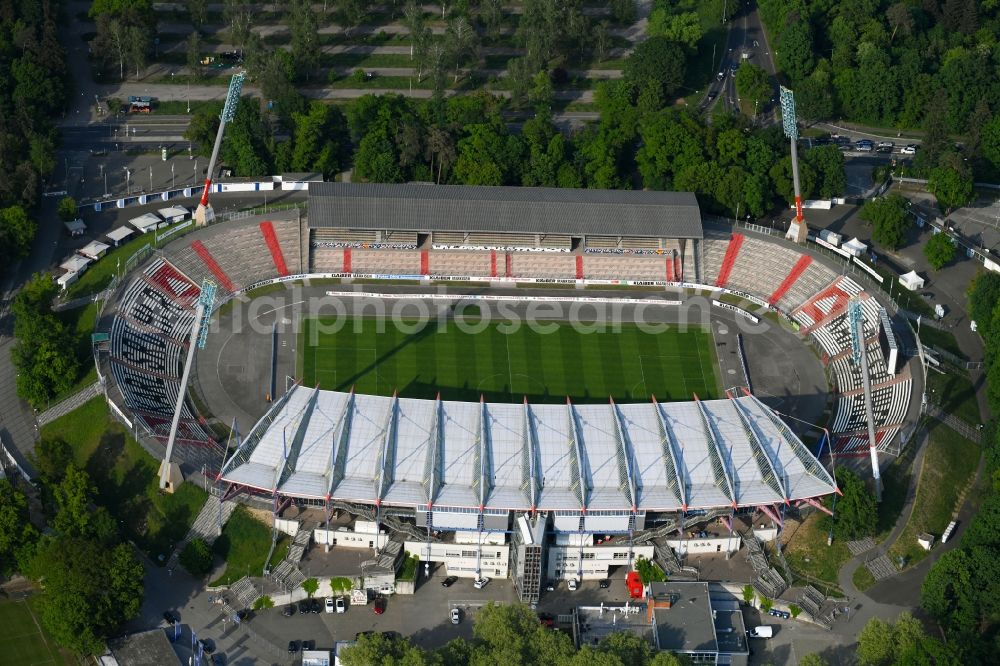 Aerial photograph Karlsruhe - Sports facility grounds of the Arena stadium Wildparkstadion on Adenauerring in Karlsruhe in the state Baden-Wuerttemberg, Germany