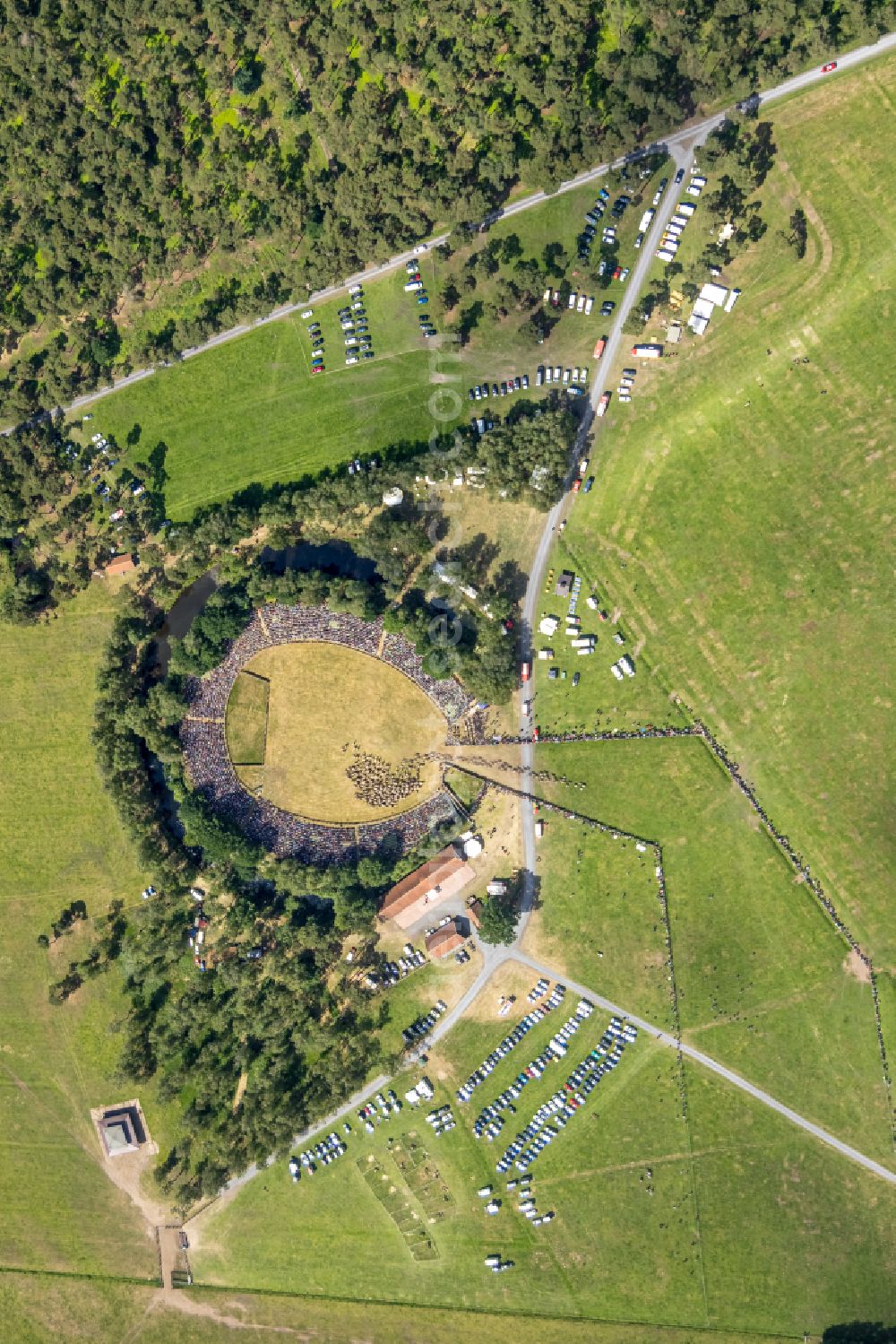 Merfeld from the bird's eye view: Sports facility grounds of the Arena Wildpferdearena in Merfeld in the state North Rhine-Westphalia, Germany