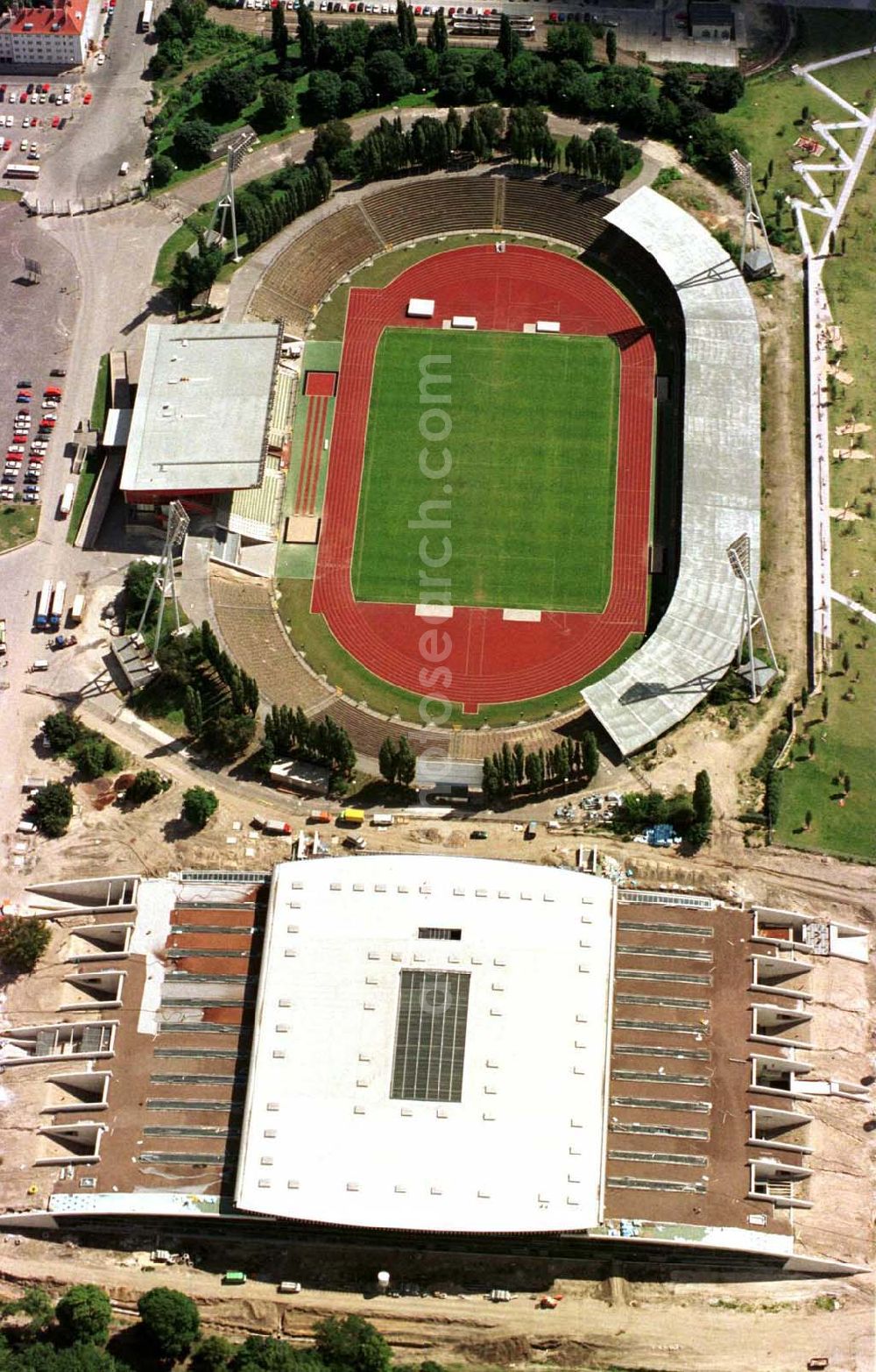 Aerial photograph Berlin Prenzlauer Berg - Sportstättenbau am Berliner Jahnsportpark