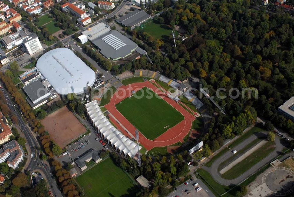 Aerial image Erfurt - Blick auf das Sportzentrum Erfurt-Süd. Auf dem Gelände befinden sich das Eissportzentrum, das Steigerwaldstadion sowie weitere Anlagen für Leichtathletik und Fußball. Kontakt: Steigerwaldstadion, Arnstädter Straße 55, 99096 Erfurt; Betriebsstellenleiter Herr Debuch, Tel.: 03 61/655 46 20