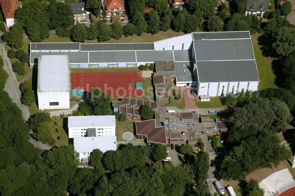 Bochum from the bird's eye view: Blick auf das Stadion des SC und Leichtathletik Leistungsstützpunkt Wattenscheid. Bochum-Wattenscheid sports center with stadium and center for track and field athletics.