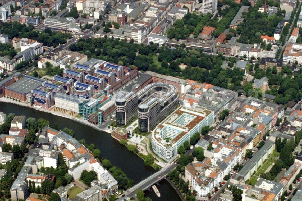 Berlin / Moabit from the bird's eye view: Spreebogen Berlin Moabit Sitz des Innenministeriums 1995