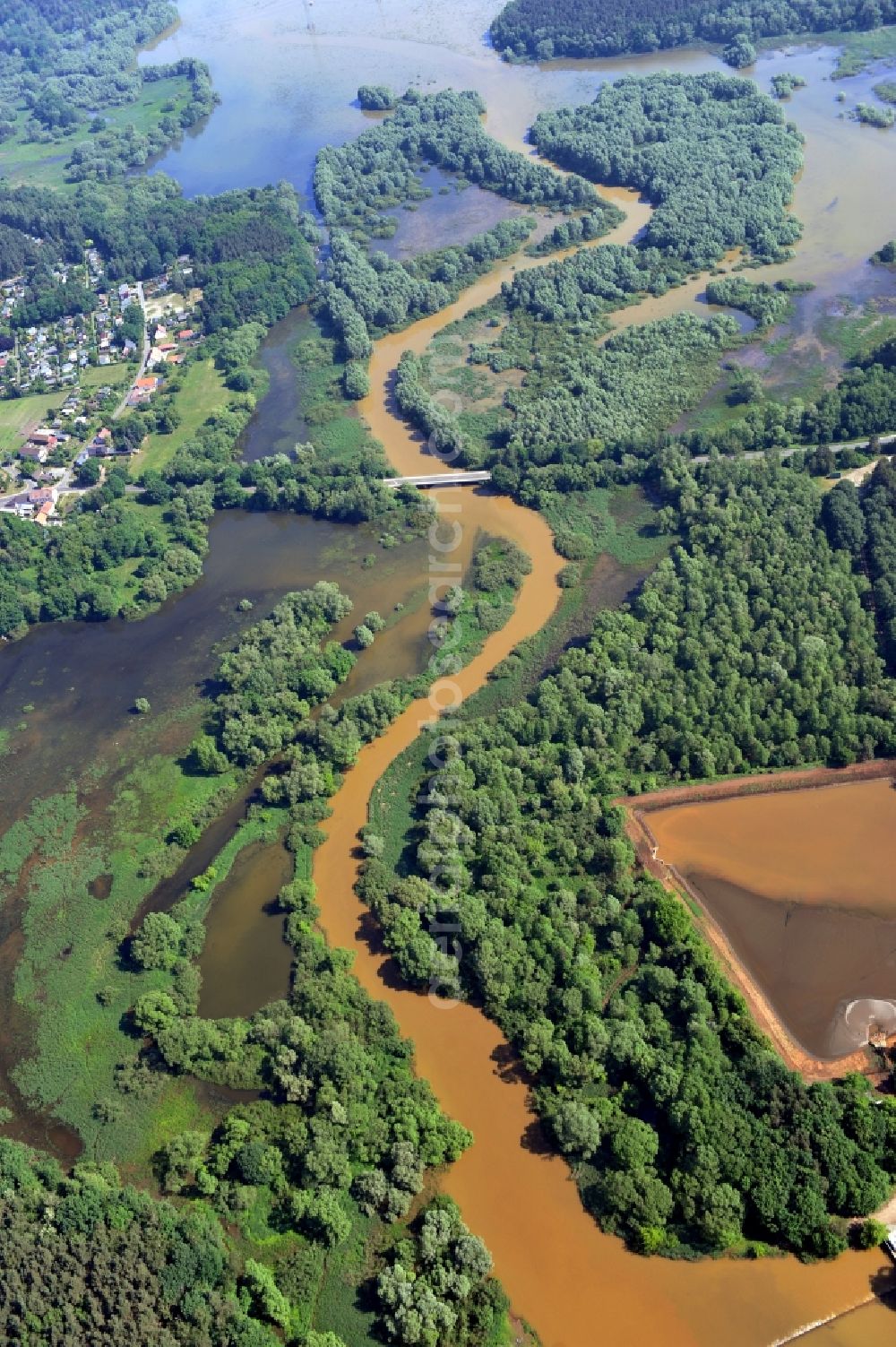 Spremberg OT Bühlow from the bird's eye view: Inflow between the Buehlow barrage and the Spremberg dam in the state Brandenburg