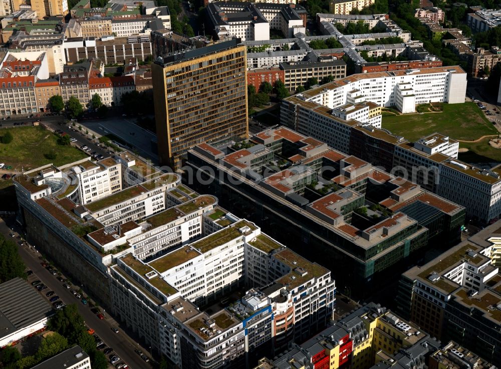 Aerial photograph Berlin - Springer tower Berlin-Kreuzberg in Berlin. Springer Verlag building at the Axel Springer, Berlin. Here is also the seat of the Axel Springer Academy