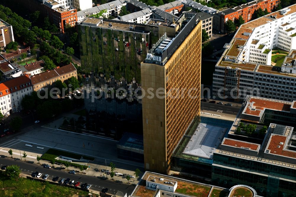 Berlin from the bird's eye view: Springer tower Berlin-Kreuzberg in Berlin. Springer Verlag building at the Axel Springer, Berlin. Here is also the seat of the Axel Springer Academy