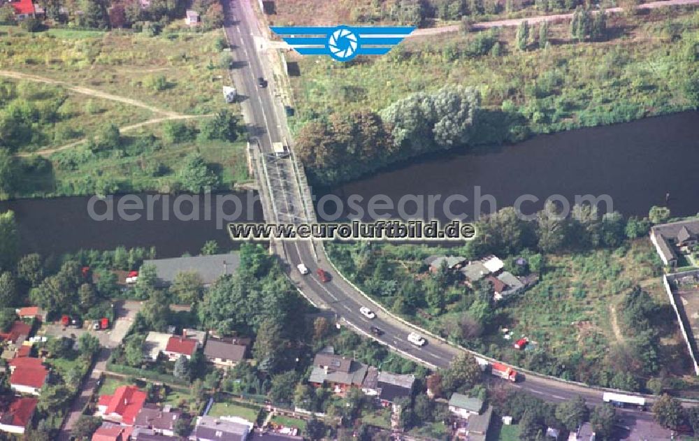 Aerial image Berlin - Britz - Späthbrücke über den Teltowkanal in Berlin Britz.