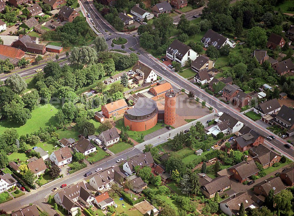 Neukirchen-Vluyn from the bird's eye view: Blick auf die katholische St.-Antonius-Kirche. Die Kirche wurde vom Architektenteam Prof. Baumewerd/Eling geplant und gebaut. Die Einweihung erfolgte im Jahr 1997. View of the Catholic St. Anthony's Church. The church was designed and built by the architects Prof. Baumewerd / Eling. It was opened in 1997.