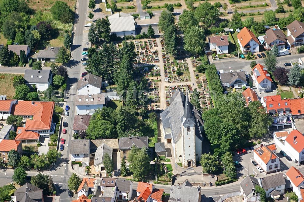 Aerial photograph Mainz - Saint Laurentiuschurch with anjoining cemetry at the Roemerstrasse L413 in Ebersheim in the near of Mainz in Rhineland-Palatine