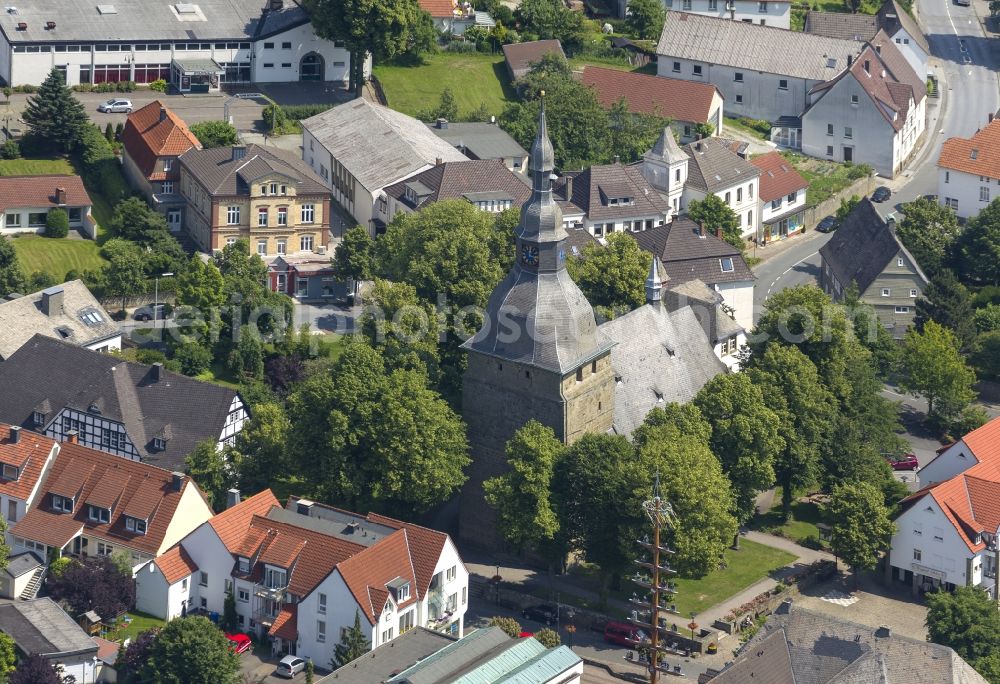 Aerial image Rüthen - Church St. Nikolaus in the historical city center in Ruethen in the Sauerland in North Rhine-Westphalia