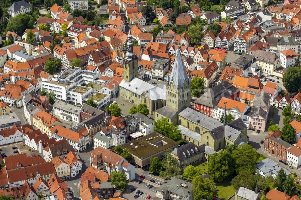 Aerial photograph Soest - St. Patroclus Cathedral and St. Peter's Church in Soest in North Rhine-Westphalia