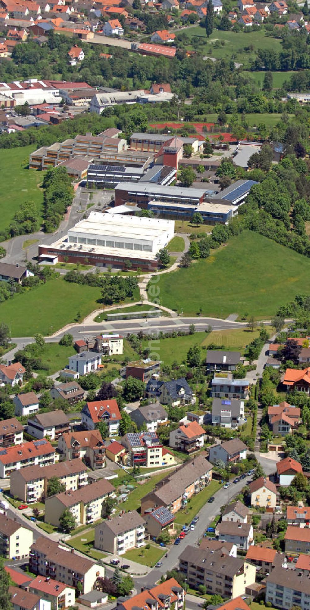 Bad Neustadt from the bird's eye view: Blick auf die Staatliche Realschule Werner von Siemens in Bad Neustadt am Rhönblick 17. View of the State Secondary school Werner von Siemens in Bad Neustadt.