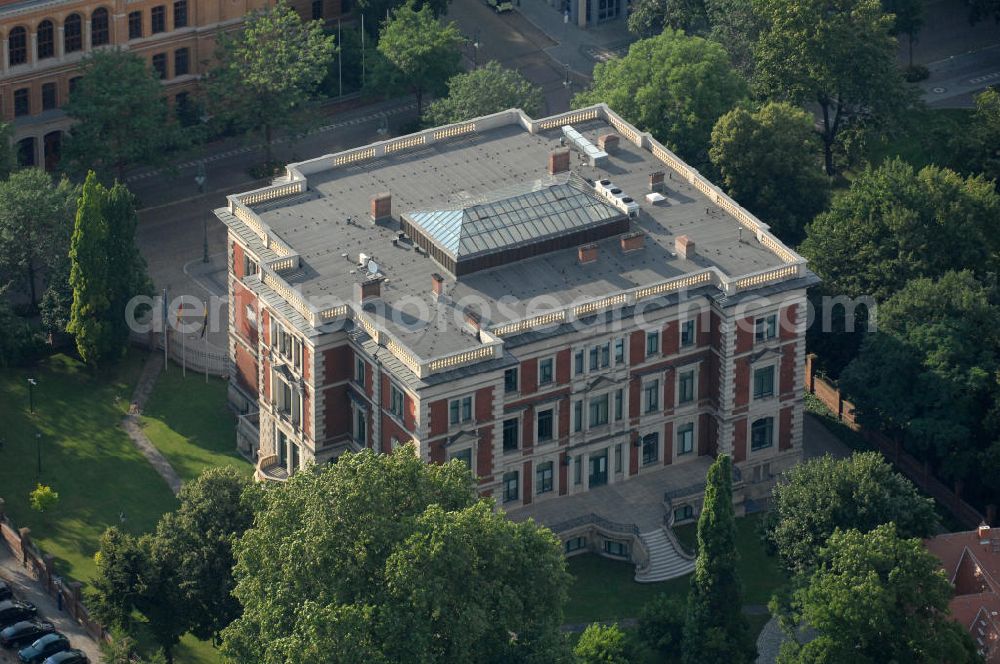 Aerial photograph Magdeburg - Blick auf die Staatskanzlei und Ministerien des Landes Sachsen-Anhalt. Kontakt: Hegelstraße 40 bis 42, 39104 Magdeburg, Tel. +49(0)391 567-01, Fax: -6565, E-Mail: staatskanzlei@stk.sachsen-anhalt.de