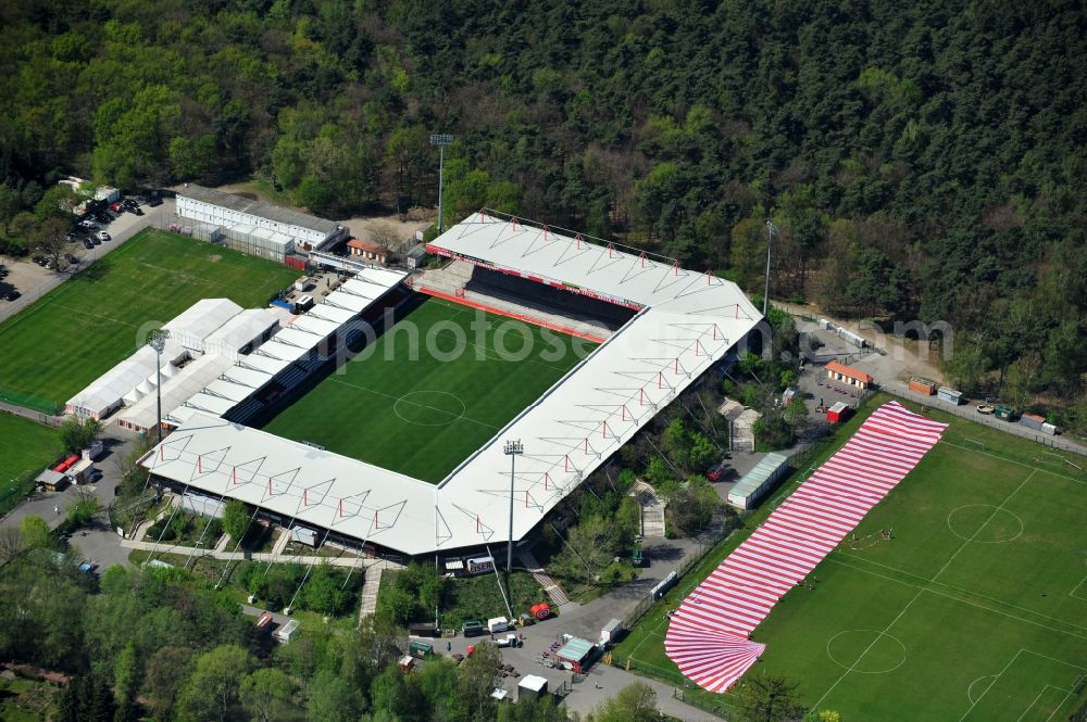 Berlin from the bird's eye view: View the stadium Old Foresterin Berlin-Köpenick, it is with a capacity of 18 100 spectators (of which 16 600 standing and 1,500 covered seats), the largest pure football stadium in Berlin