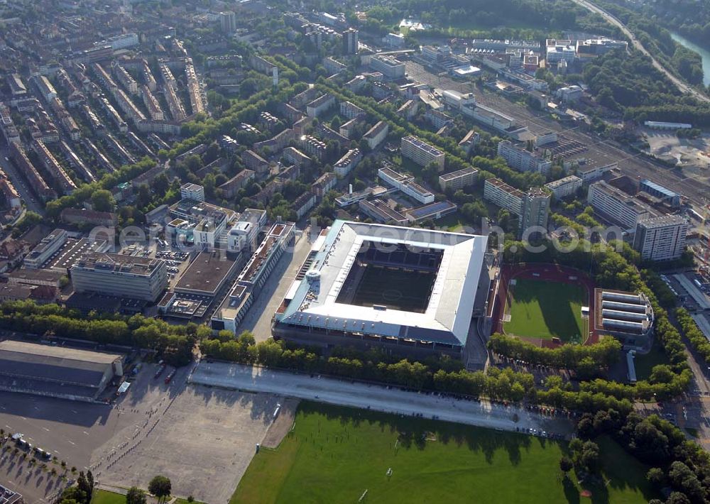 Aerial image Bern - Das Stadion Stade de Suisse Wankdorf Bern steht im Wankdorfquartier der Stadt in der Schweiz. Die Arena ist Heimstatt des Berner Fussballvereins BSC Young Boys (YB) und wurde durch die Baufirma Marazzi Generalunternehmung ( heute Losinger Construction AG) und die Baltensperger AG errichtet.