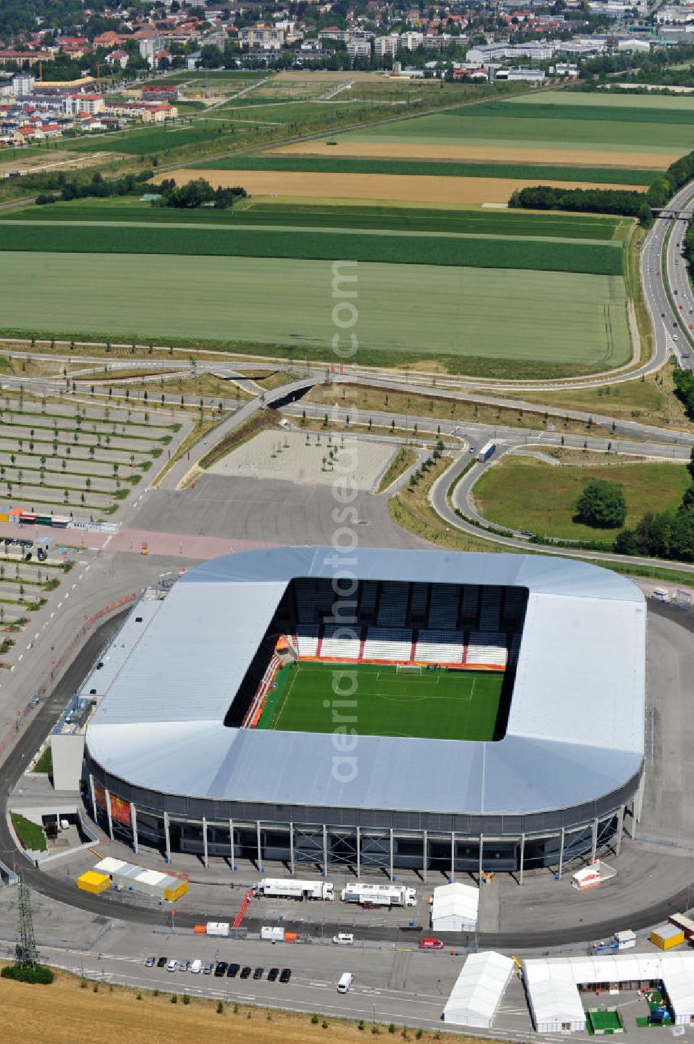 Aerial image Augsburg - Blick auf das Stadion impuls arena des Fußballvereins FC Augsburg zur FIFA Fußball-Weltmeisterschaft der Frauen 2011. Das Fußballstadion mit einer Kapazität von bis zu 49.000 Plätzen wurde durch die Architekten Bernhard & Kögel ralisiert. View onto the stadium impuls arena of the football club / soccer club FC Augsburg.