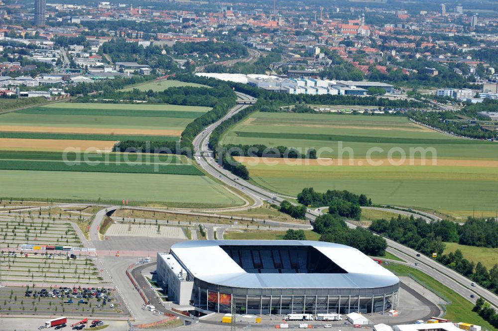 Aerial photograph Augsburg - Blick auf das Stadion impuls arena des Fußballvereins FC Augsburg zur FIFA Fußball-Weltmeisterschaft der Frauen 2011. Das Fußballstadion mit einer Kapazität von bis zu 49.000 Plätzen wurde durch die Architekten Bernhard & Kögel ralisiert. View onto the stadium impuls arena of the football club / soccer club FC Augsburg.